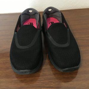 Skechers Women's Athletic Slide-On Shoes - black, size 7.5